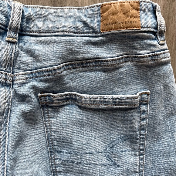 American Eagle High Rise Light Wash Straight Leg Denim Jeans Women’s 10 Short - Picture 11 of 11